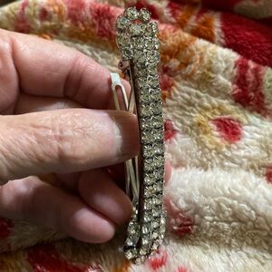 Vintage from 1960 - 1970 .
MADE IN FRANCE RHINESTONES Elegant Crystal Hair Clip